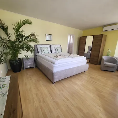 Apartmanhotel Nova 3*