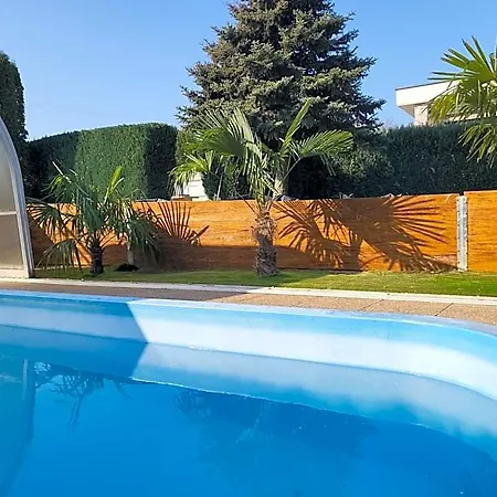 Nova Aparthotel 4*